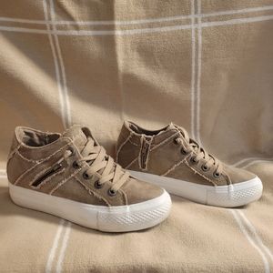 BLOWFISH WOMENS SNEAKERS SIZE 8 TAUPE